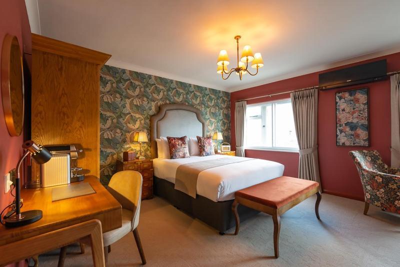 The Bear Hotell Bath Exteriör bild