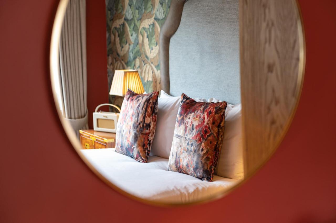The Bear Hotell Bath Exteriör bild
